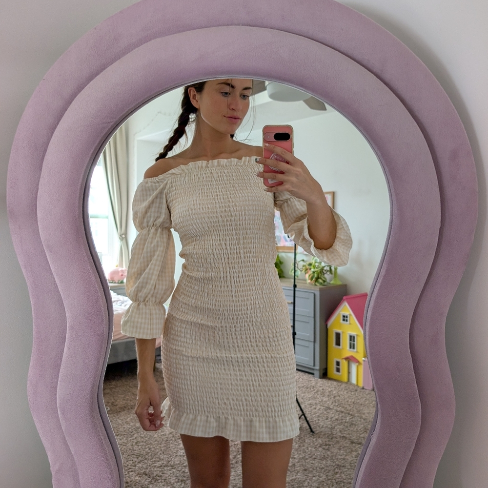 Elegant Cream Gingham Dress With Puffed Sleeves Size Small